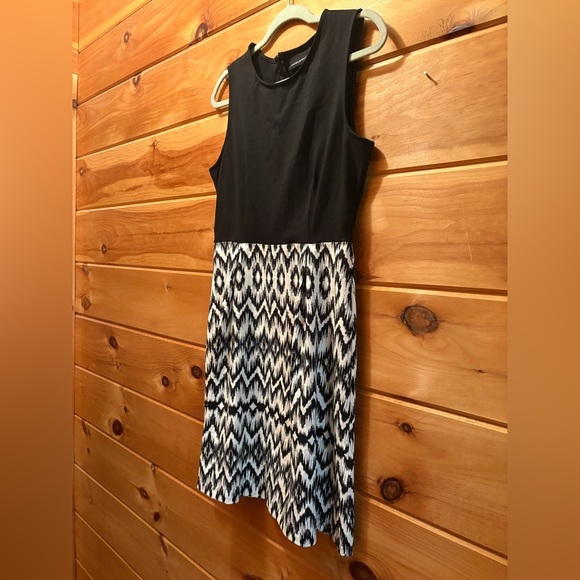 NWT Cynthia Rowley Cocktail Dress Fit and Flare Sleeveless Black & White Medium - Picture 2 of 9